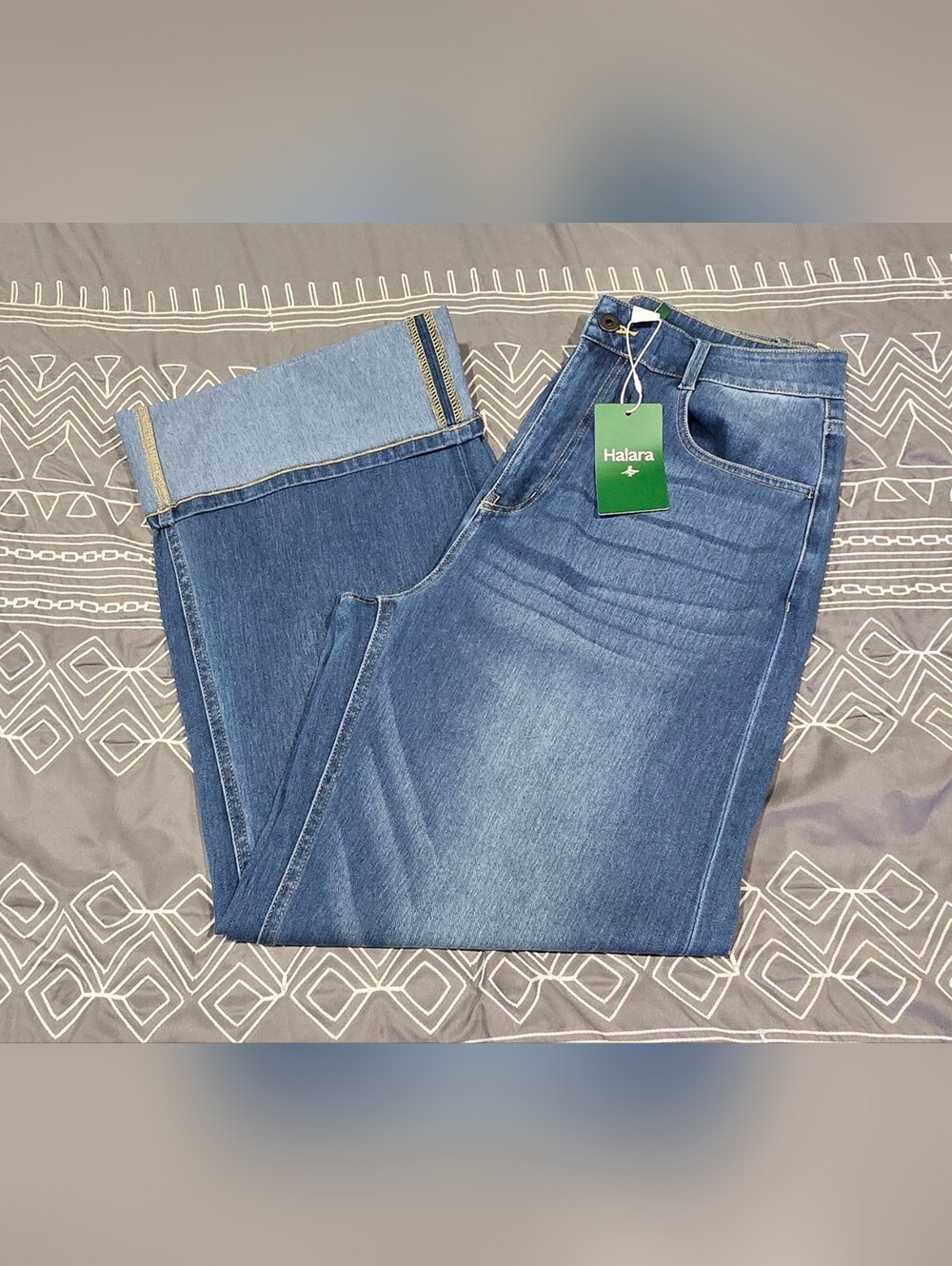 Halara Flex High Waisted Rolled Hem Wide Leg Jeans Size Medium